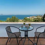 Cies Con Piscina
