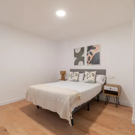 Cies Con Piscina Vigo