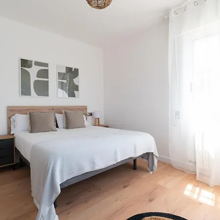 Cies Con Piscina Villa *