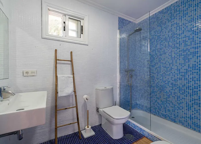 Cies Con Piscina Vigo